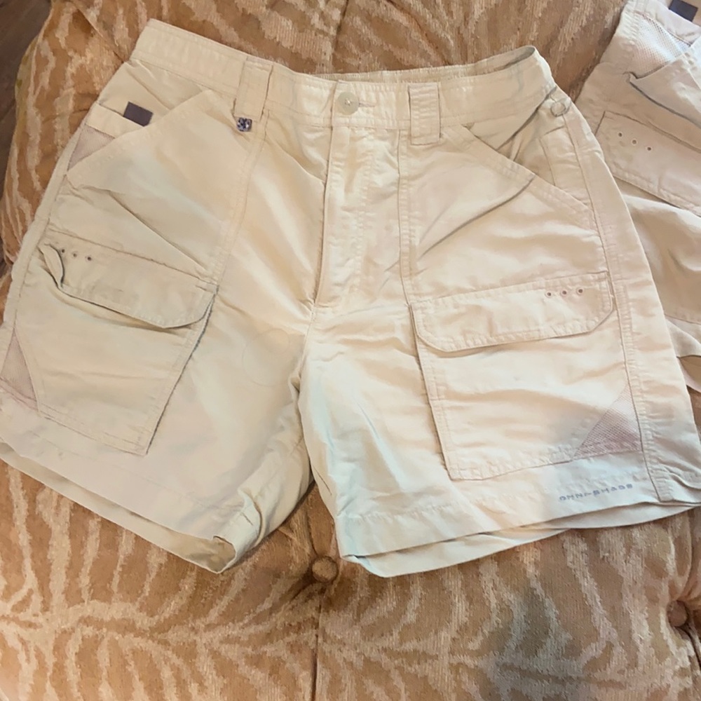 Columbia PFG Omni-Shade. 32 waist, 6in. Length.